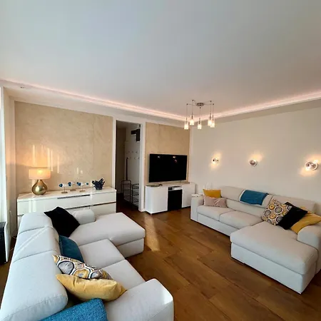 Balaton Skyline Penthouse - Jacuzzi - & *