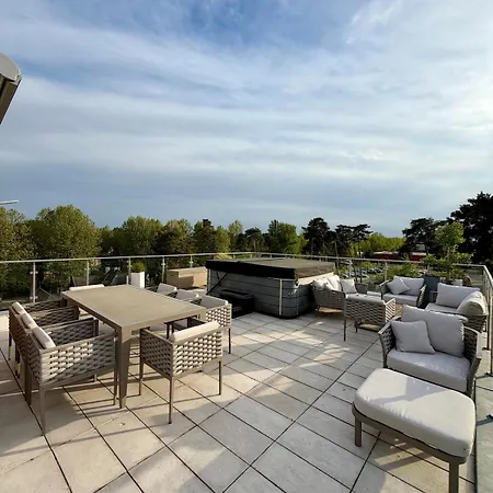 Balaton Skyline Penthouse - Jacuzzi - & Апартаменты