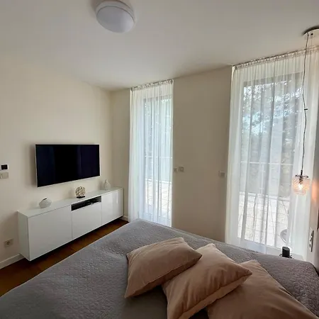 Balaton Skyline Penthouse - Jacuzzi - & *