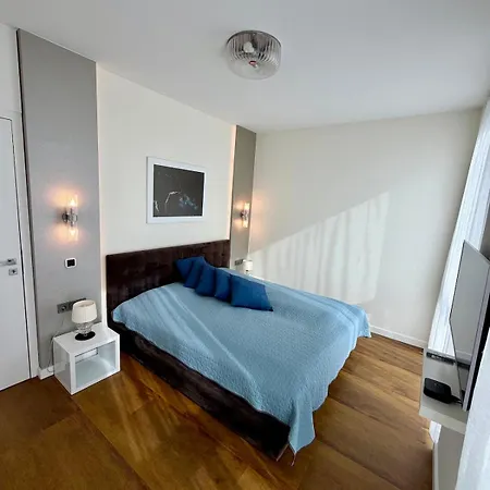 Апартаменты Balaton Skyline Penthouse - Jacuzzi - &