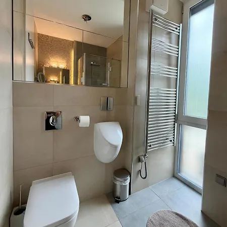 Balaton Skyline Penthouse - Jacuzzi - & Апартаменты *