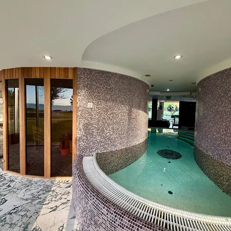 Balaton Skyline Penthouse - Jacuzzi - & Апартаменты