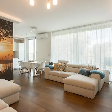 Balaton Skyline Penthouse - Jacuzzi - & Apartman Siófok