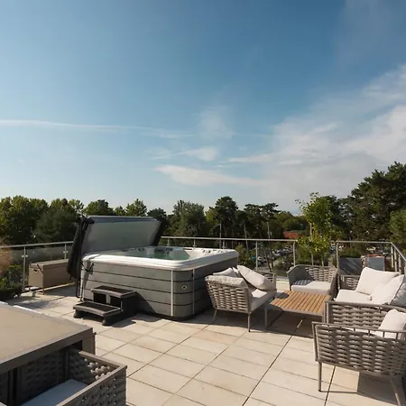 Balaton Skyline Penthouse - Jacuzzi - &