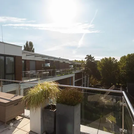 Balaton Skyline Penthouse - Jacuzzi - & Apartman *